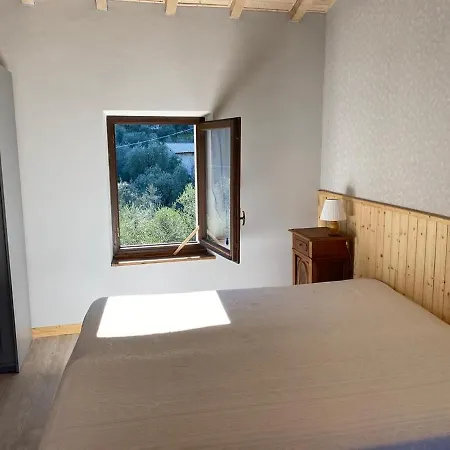Olive Grove House アパート